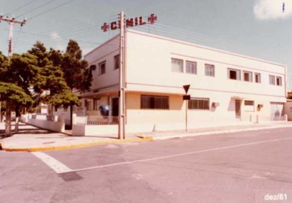 O Hospital Cemil iniciou em um prédio modesto na Av. Ney Braga