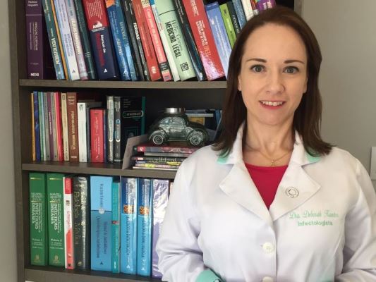 A médica infectologista Dra. Deborah Kantor abrirá o ciclo de aulas da AMU