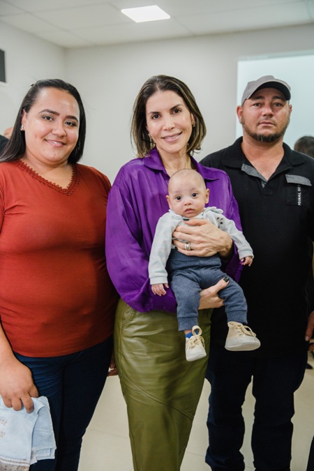 A pediatra Dra. Luciana Bácaro reencontrou o pequeno José Otávio, que ficou mais de 100 dias na UTI Neonatal da Norospar sob seus cuidados e hoje está com saúde e cheio de graça. Todos se emocionaram.